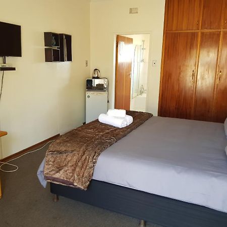 Kgosi Lodge Кимберли Экстерьер фото